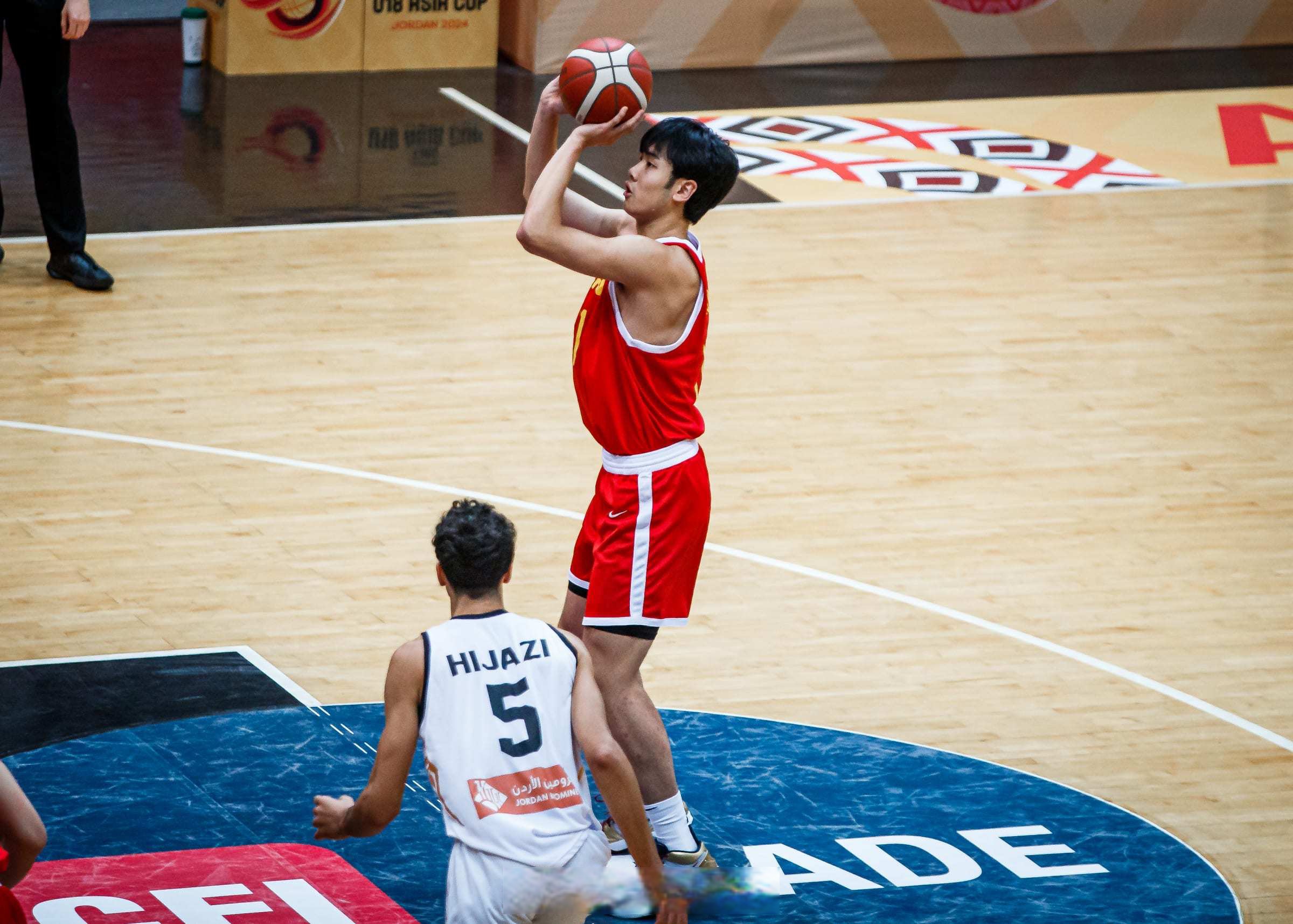 pg入口-加时末段广东宏远绝杀压哨：亚冠节点到来，球迷炸锅，身体对抗强度拉满 